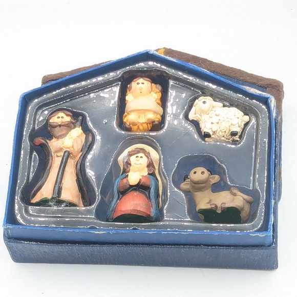 Vtg Christmas Nativity Set Scene 5 Piece Resin Figurines w/ Felt Applique Box - Picture 2 of 10